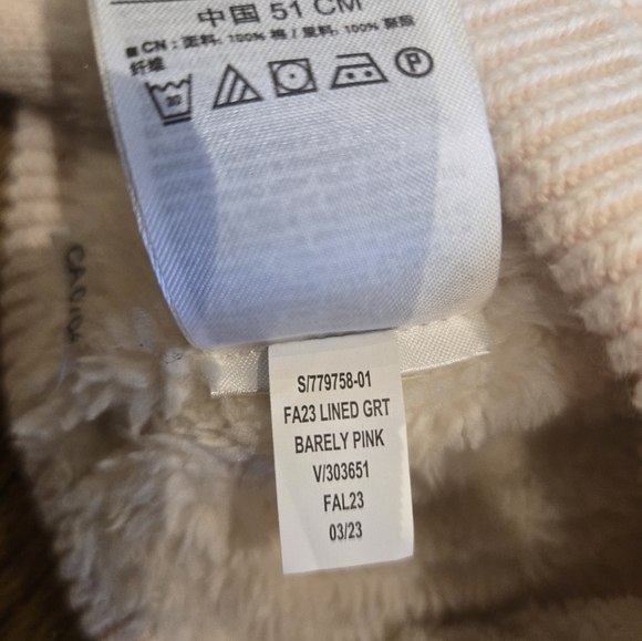 New GAP Baby Sherpa-Lined Cable-Knit Bear Beanie with Ear Flaps and Chin Strap - Picture 5 of 5